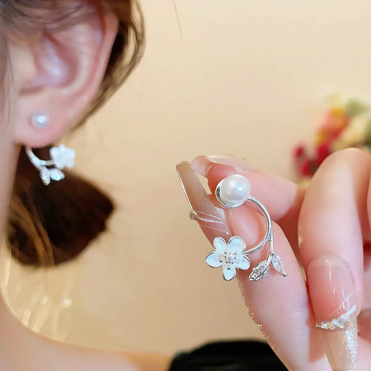 🎀Ethereal Blossom Øredobber: Øredobber i sterlingsølv med blomster og perler for kvinner